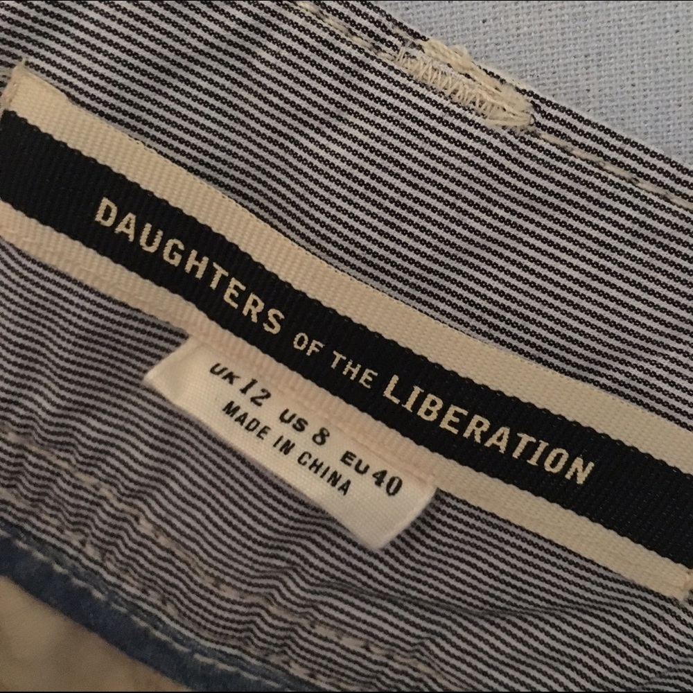 Shorts, Cute Bee Pattern. - image 2